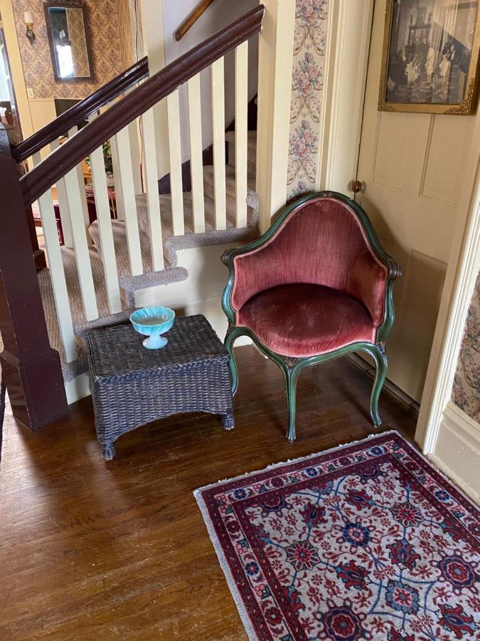 Pansy'S Parlor Bed & Breakfast Golden Εξωτερικό φωτογραφία