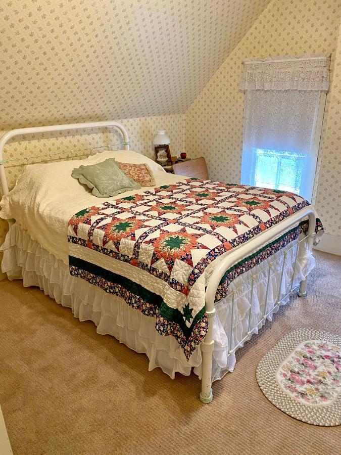 Pansy'S Parlor Bed & Breakfast Golden Εξωτερικό φωτογραφία