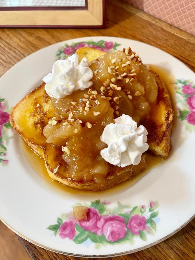 Pansy'S Parlor Bed & Breakfast Golden Εξωτερικό φωτογραφία