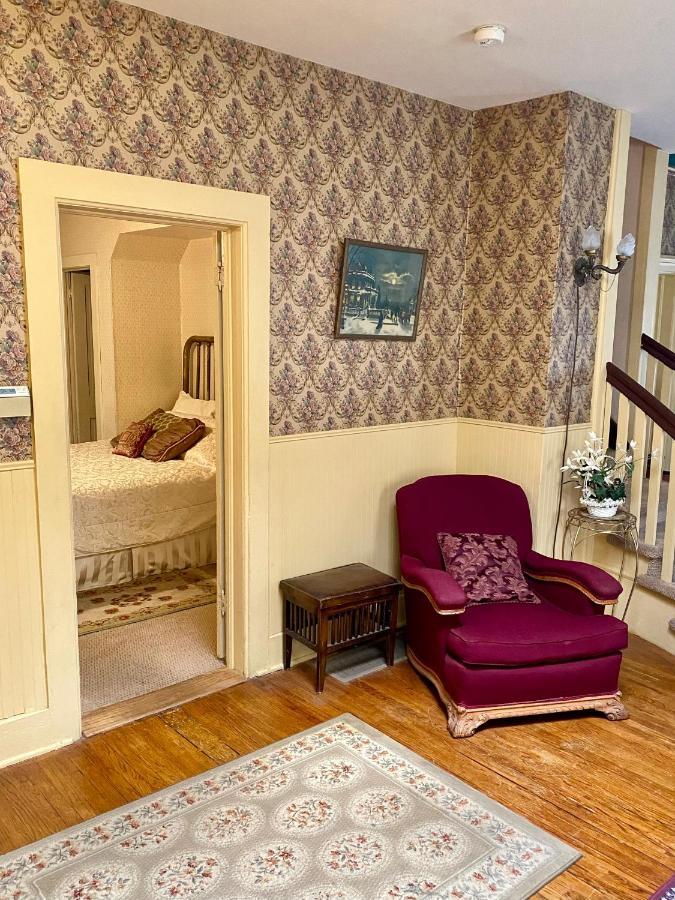 Pansy'S Parlor Bed & Breakfast Golden Εξωτερικό φωτογραφία